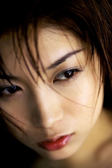 谢郡新造型赢尖叫 即兴说唱HIGH到爆|开云(图2) 开云官方